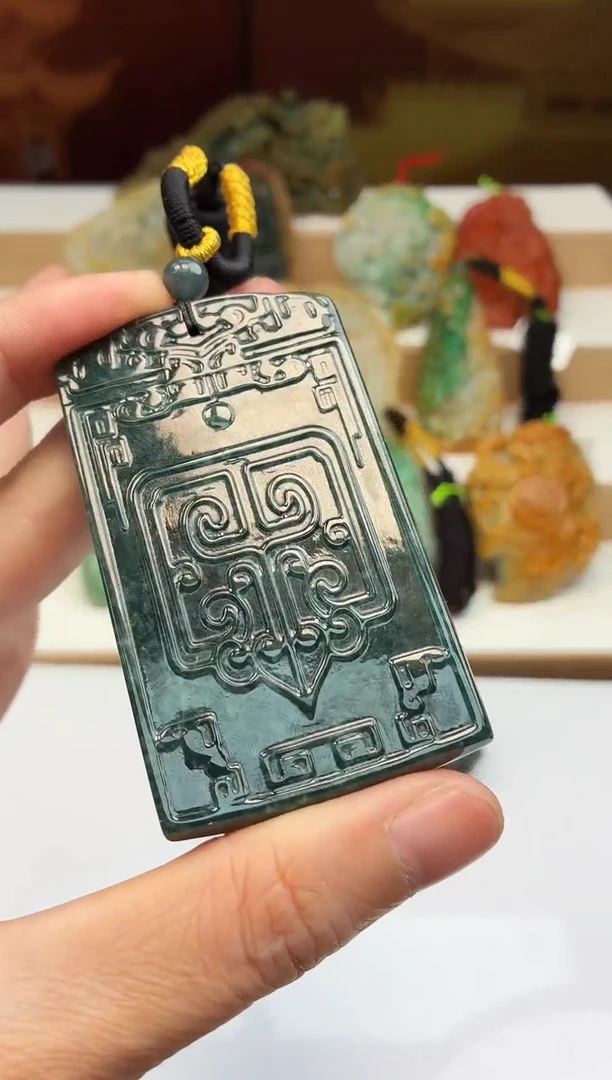 颈饰未镶嵌翡翠牌子