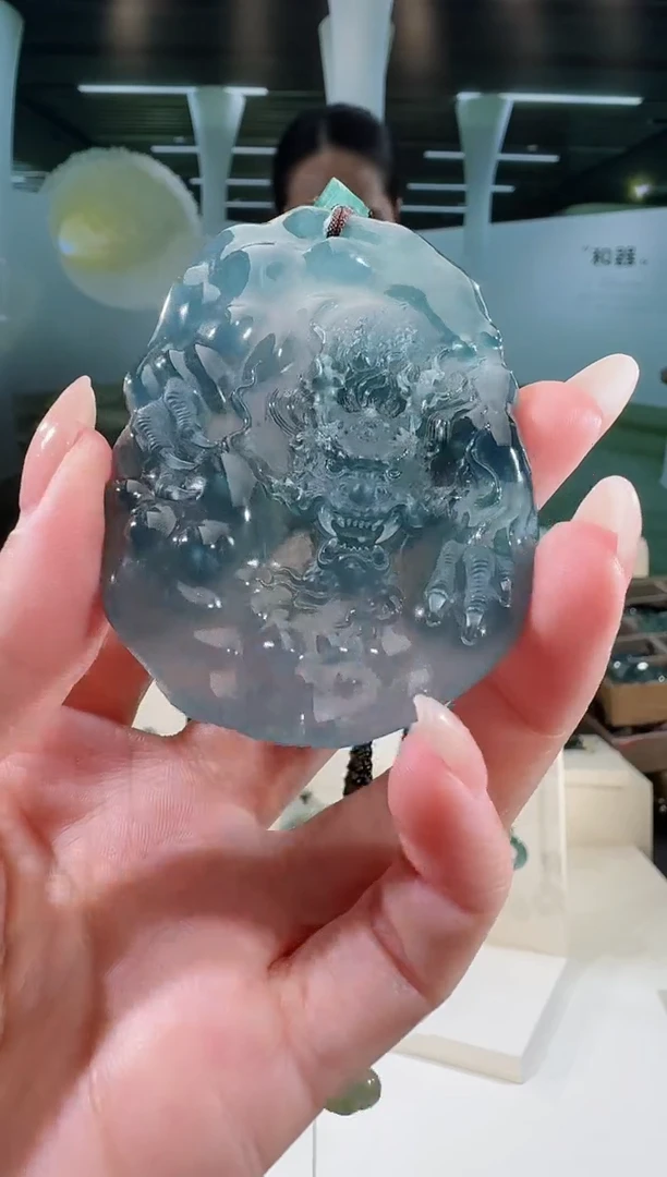 翡翠未镶嵌吊坠(不含链)龙牌