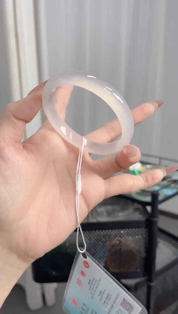 玛瑙/玉髓手镯未镶嵌55-56圈