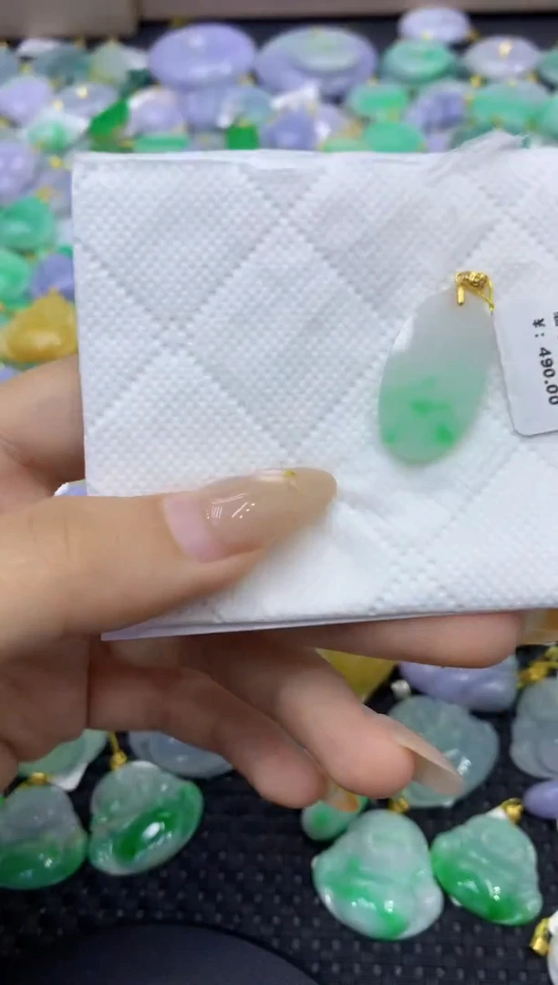 颈饰未镶嵌翡翠天然缅甸翡翠A货