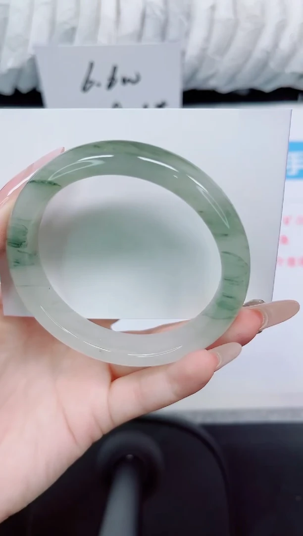 石英质玉手镯未镶嵌399