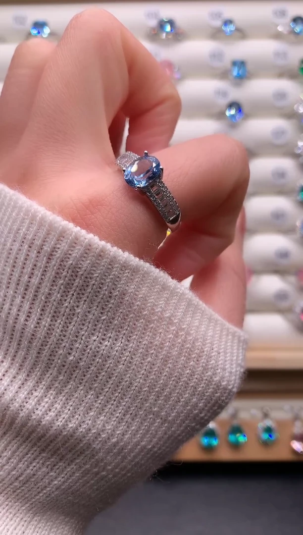 5海蓝宝石（处理）海蓝宝戒指