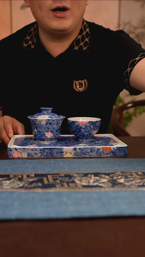 梵****）晓剑窑 青花珐琅彩