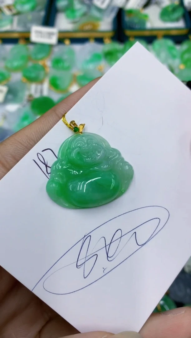 翡翠18K金镶嵌颈饰1111111111