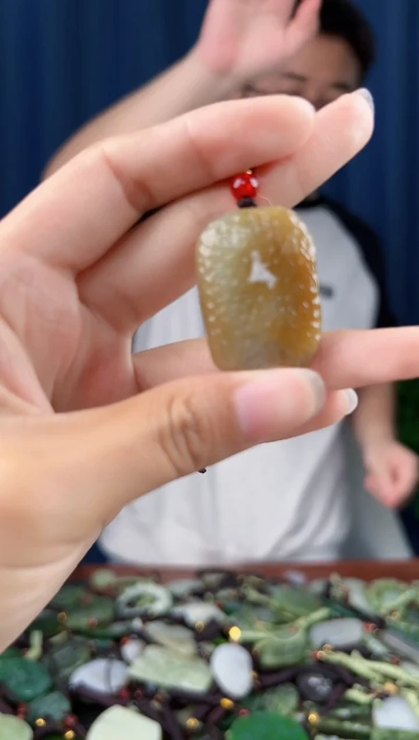 未镶嵌和田玉挂件拍一发一