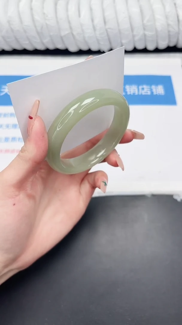 未镶嵌手镯石英质玉42-60.3DK