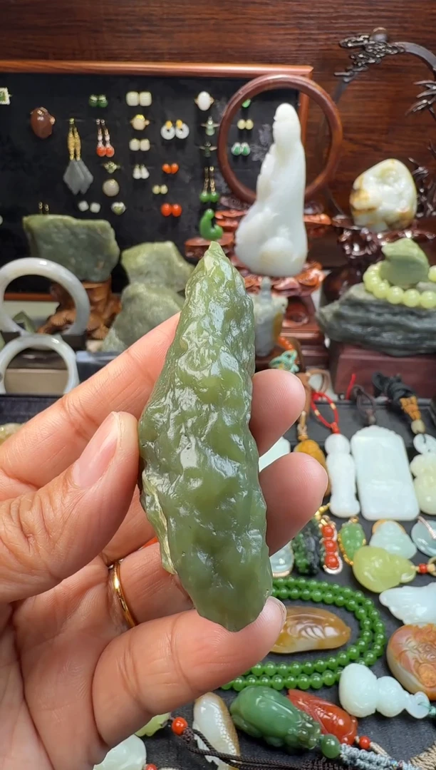 颈饰未镶嵌和田玉洲*葱和田玉