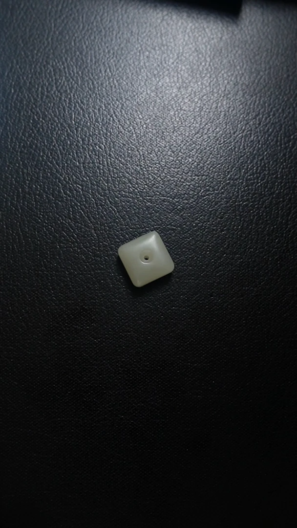 颈饰未镶嵌和田玉平安扣