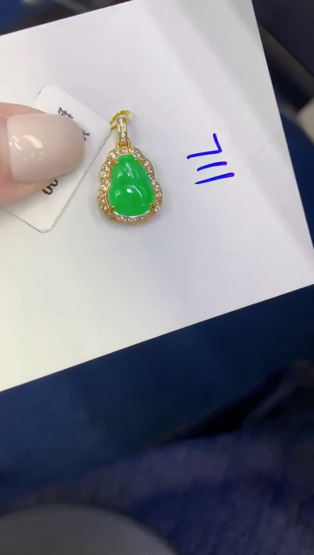颈饰未镶嵌翡翠缅甸天然翡翠A货