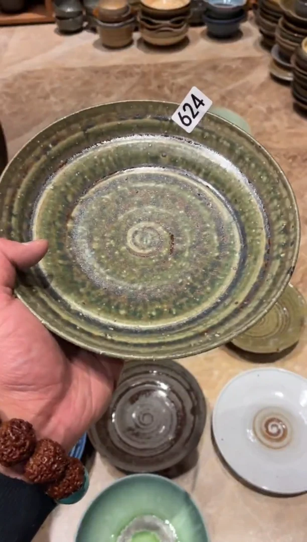 瓷片小*条624粗陶绿色戴红螺纹盘1个