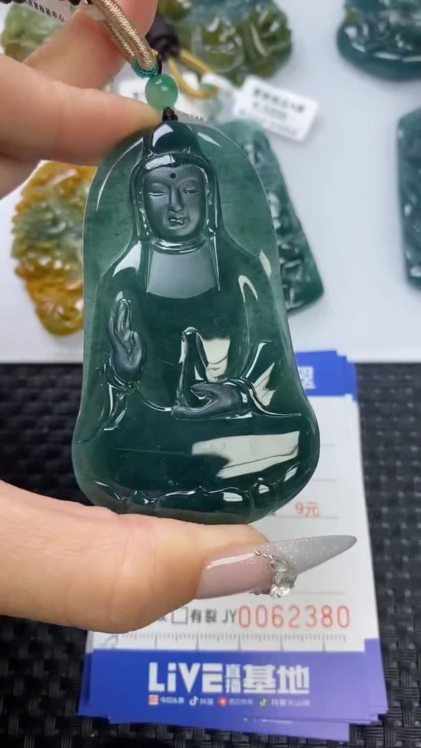 【闪购商品】翡翠颈饰未镶嵌111111111111111