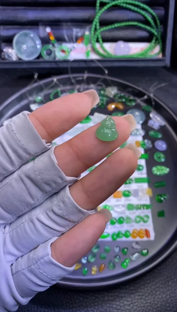 未镶嵌挂件翡翠葫芦