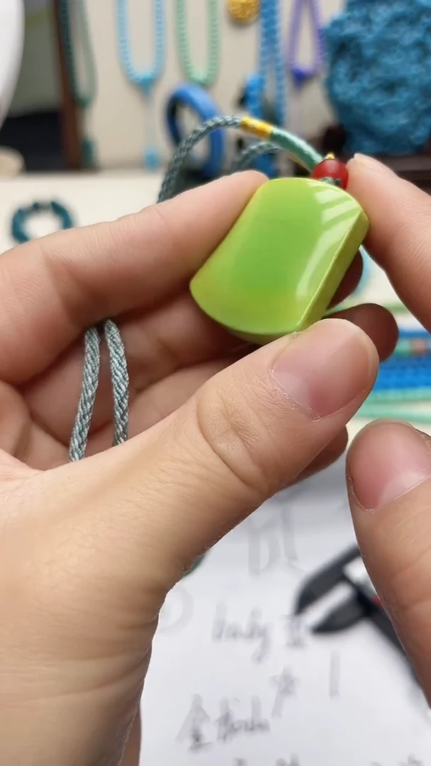 珍藏特色绿色高瓷