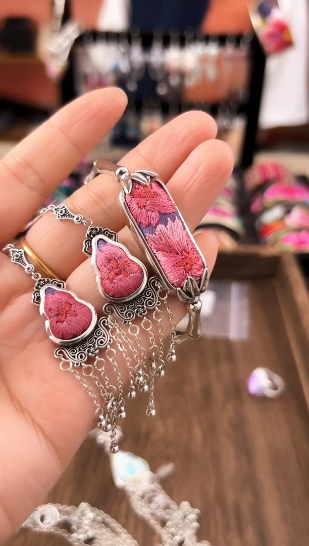 织绣艺枝独绣老绣饰品189