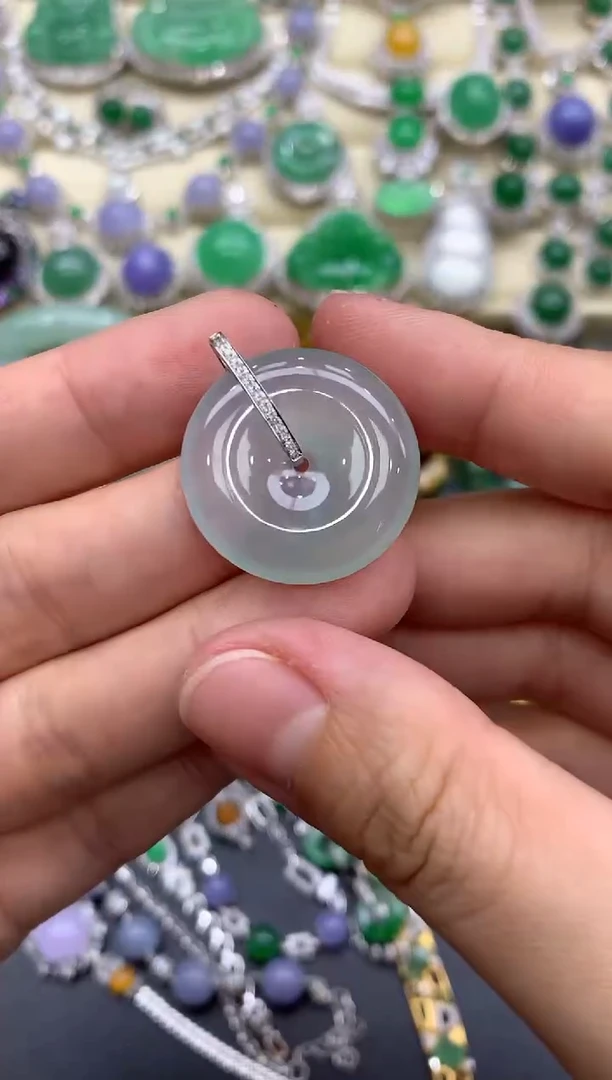 翡翠18K金镶嵌颈饰301-中国好珍宝