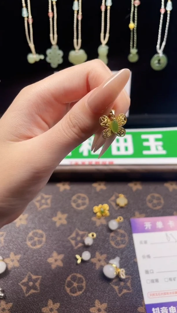 吊坠(不含链)银S925镶嵌和田玉83-