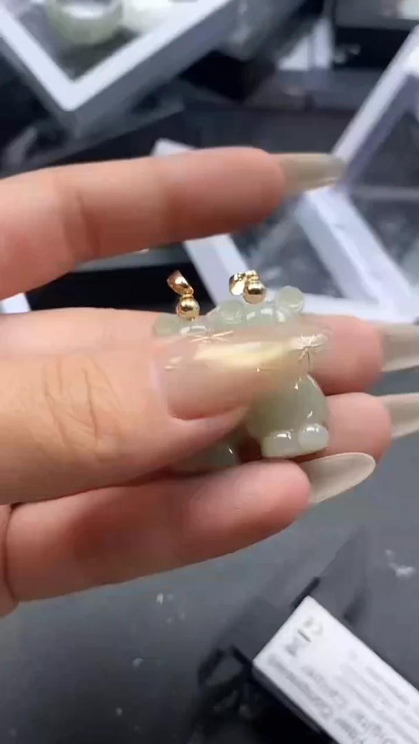 颈饰未镶嵌翡翠3747
