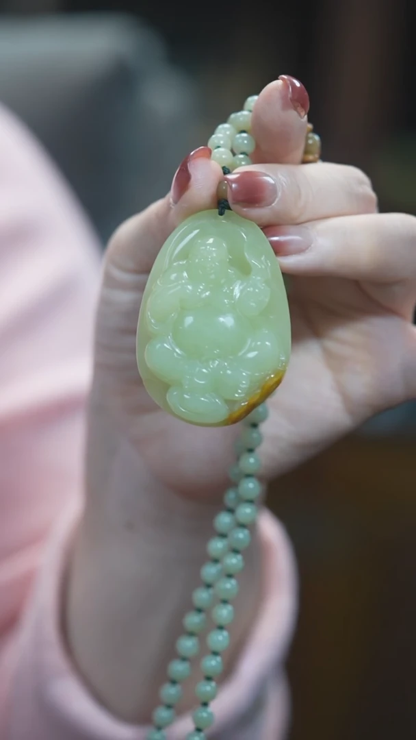 颈饰未镶嵌和田玉佛公