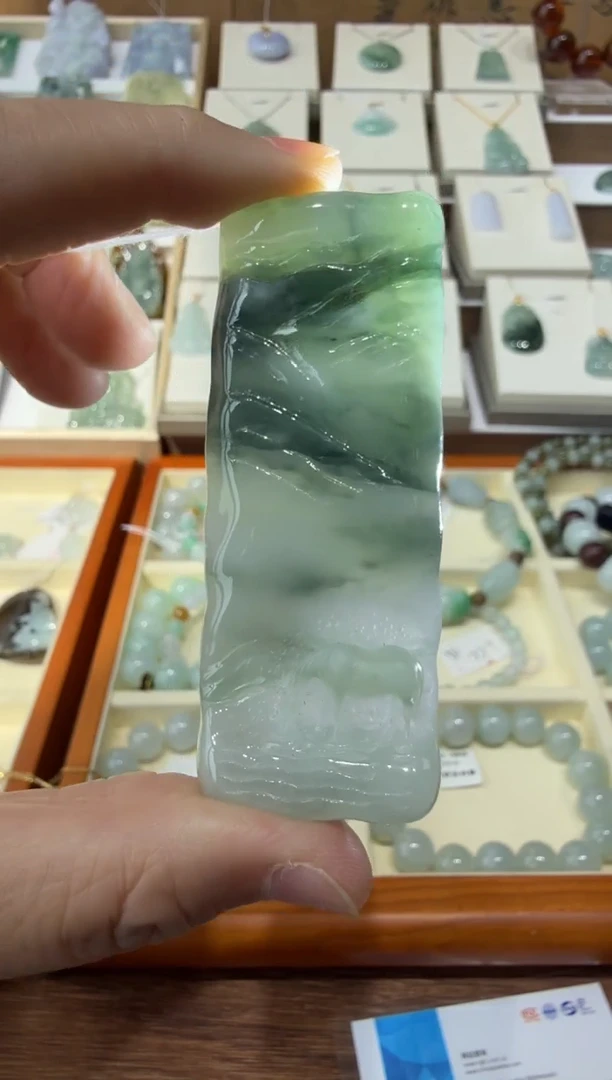 翡翠挂件未镶嵌A货翡翠多样性孤品国雕谢林工