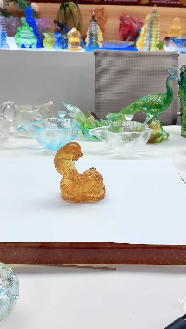 手工艺品琉璃琥珀色生肖蛇摆件