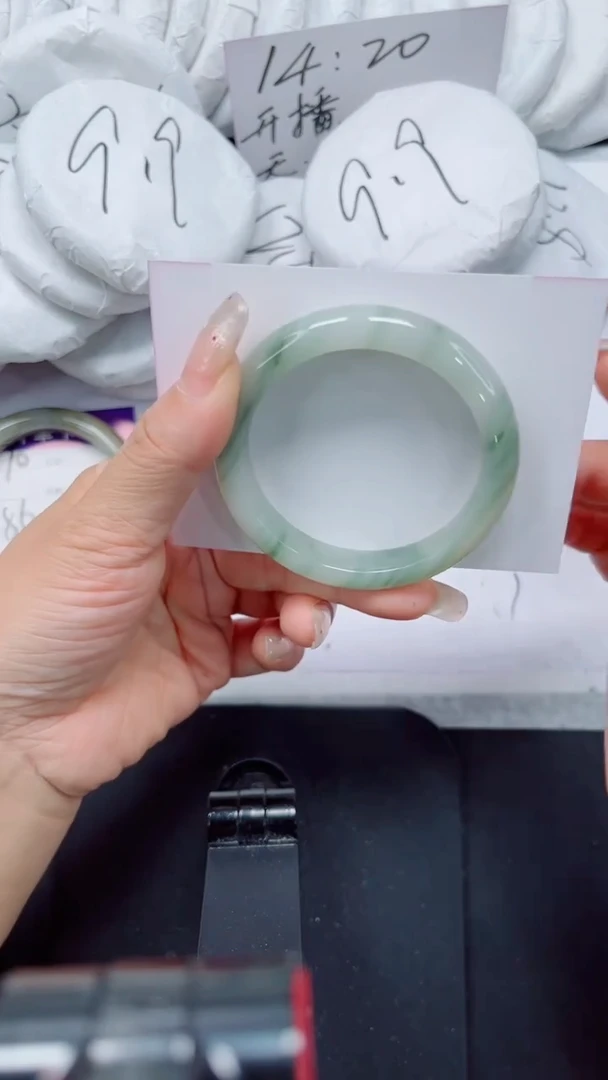 未镶嵌手镯石英质玉11-51.8