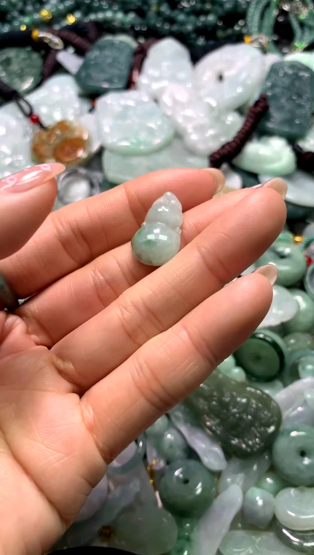 吊坠(不含链)未镶嵌翡翠1