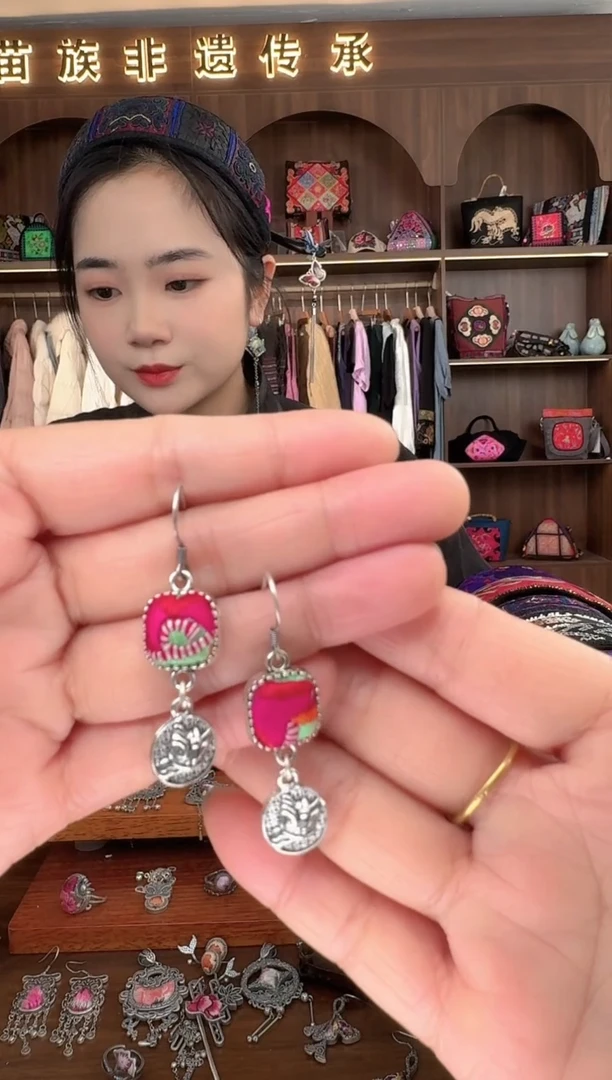 【闪购商品】织绣扶光苗绣传承27