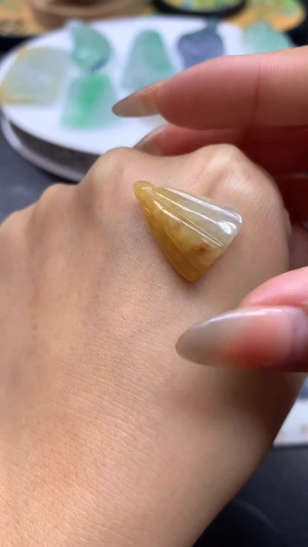 【闪购商品】定制翡翠未镶嵌翡翠