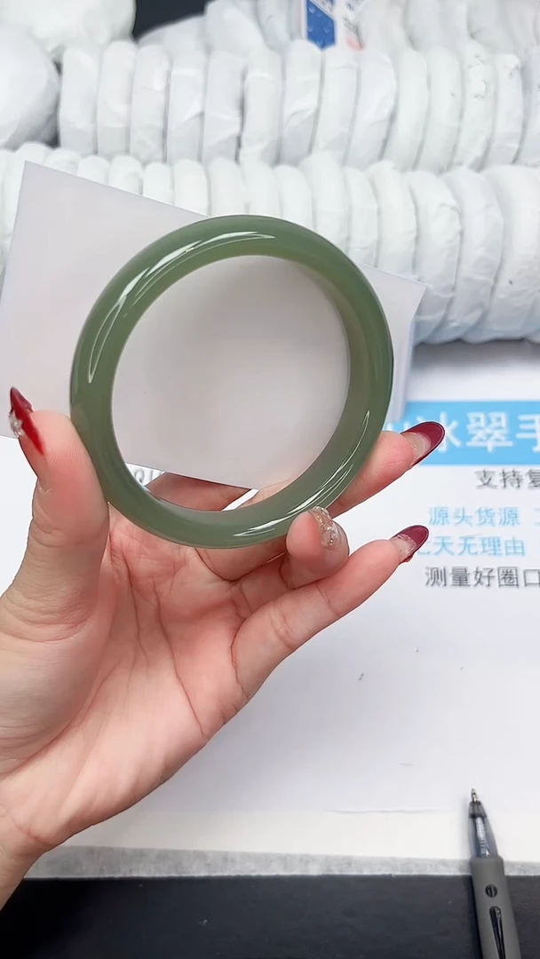 未镶嵌手镯石英质玉138-60.5HSL