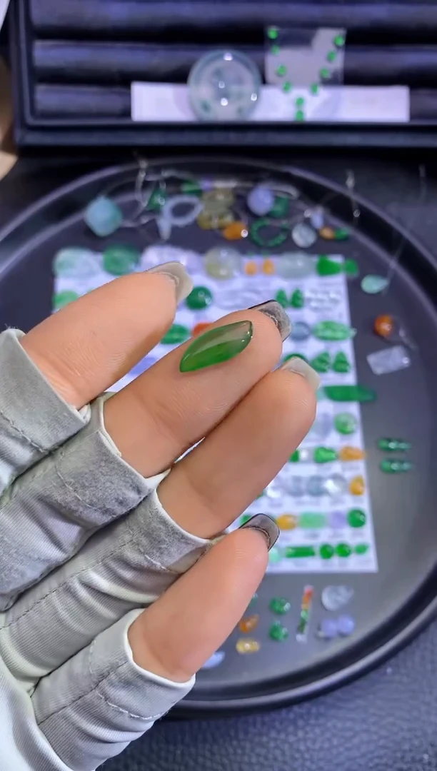 未镶嵌挂件翡翠随行