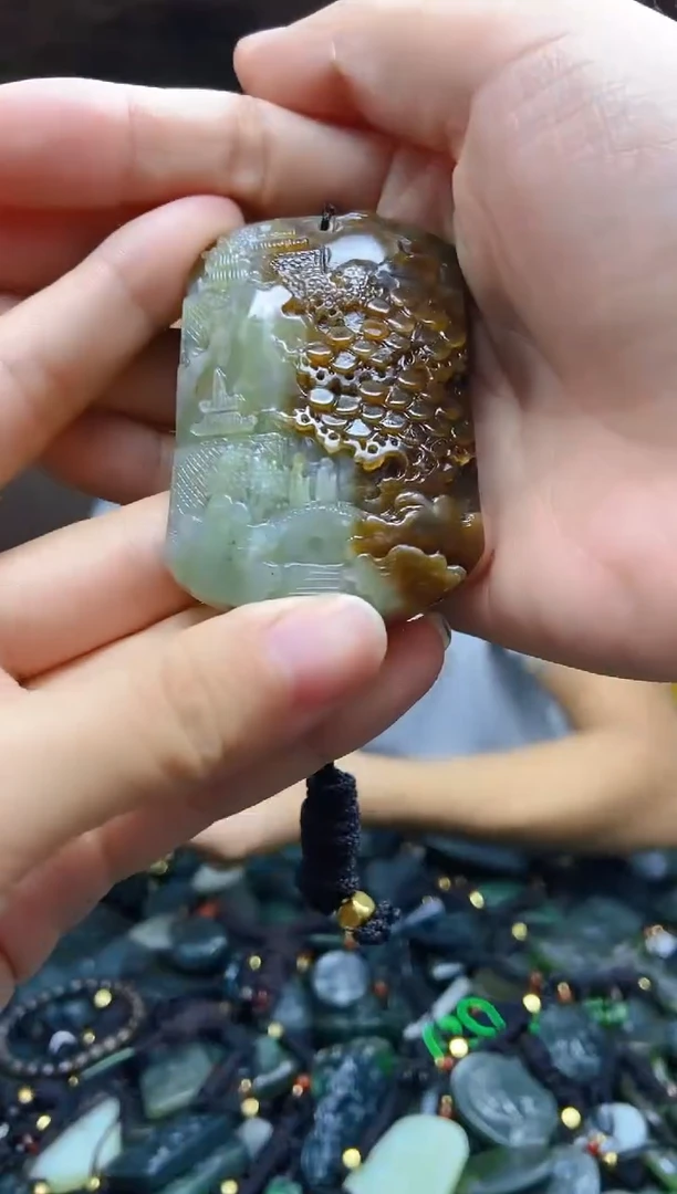 颈饰未镶嵌和田玉1