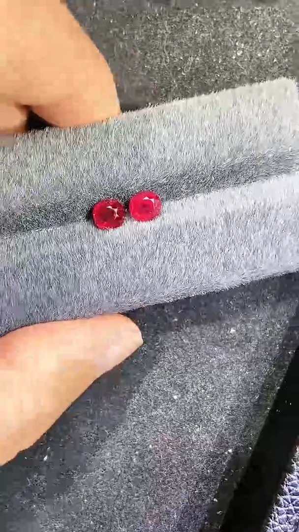 【闪购商品】定制红宝石定制未镶嵌2.06克拉天然两颗鸽血红吉尔德