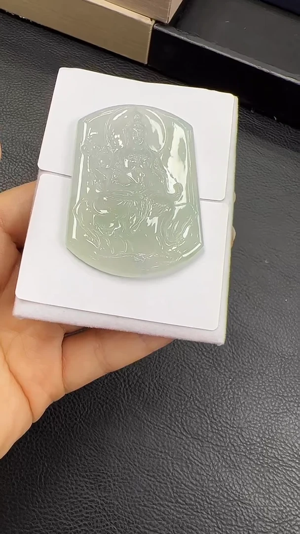 翡翠挂件未镶嵌大势至
