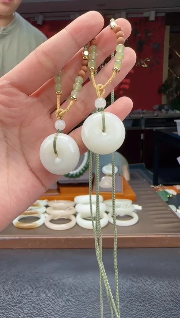 和田玉未镶嵌颈饰白玉平安扣多样性发货拍一发一