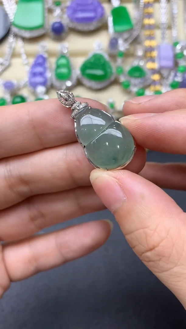 翡翠18K金镶嵌颈饰251-中国好珍宝