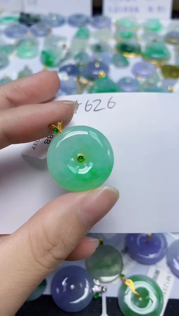 翡翠未镶嵌颈饰天然缅甸翡翠A货