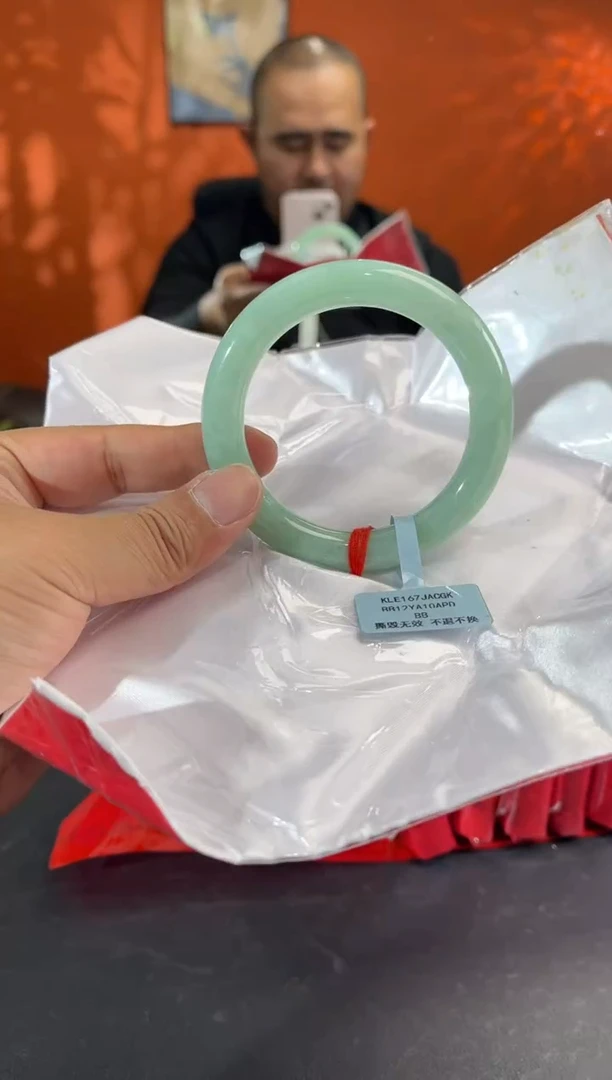 未镶嵌手镯翡翠3