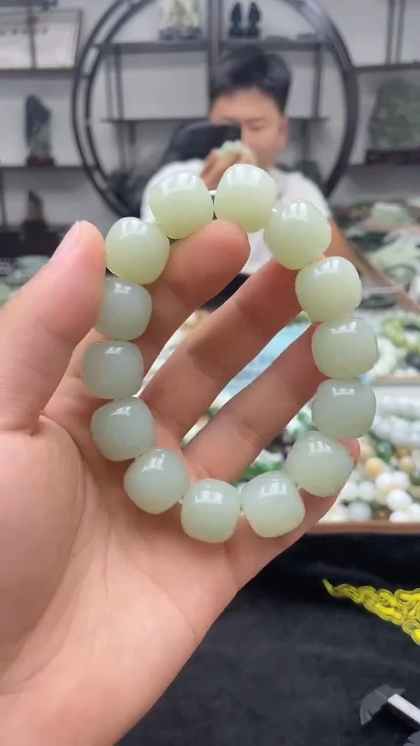 手串未镶嵌和田玉且末迪克兰16老型