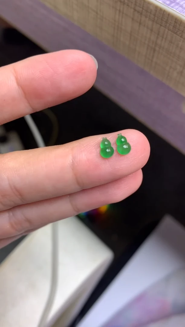 未镶嵌定制翡翠毛货