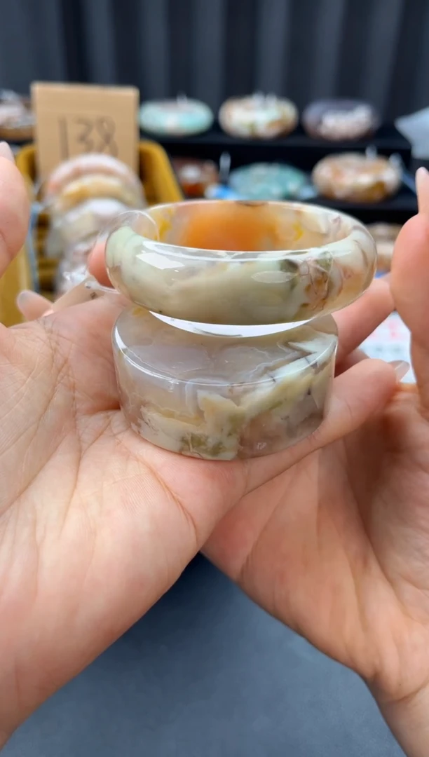 未镶嵌手镯石英质玉赠送镯心（56圈口）