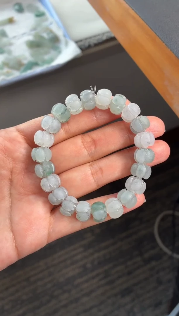 未镶嵌定制翡翠阳****瑰莲花珠