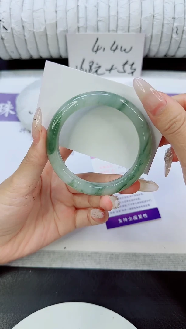 未镶嵌手镯石英质玉276/56