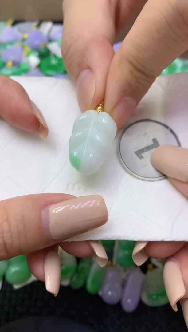 颈饰未镶嵌翡翠天然缅甸翡翠A货