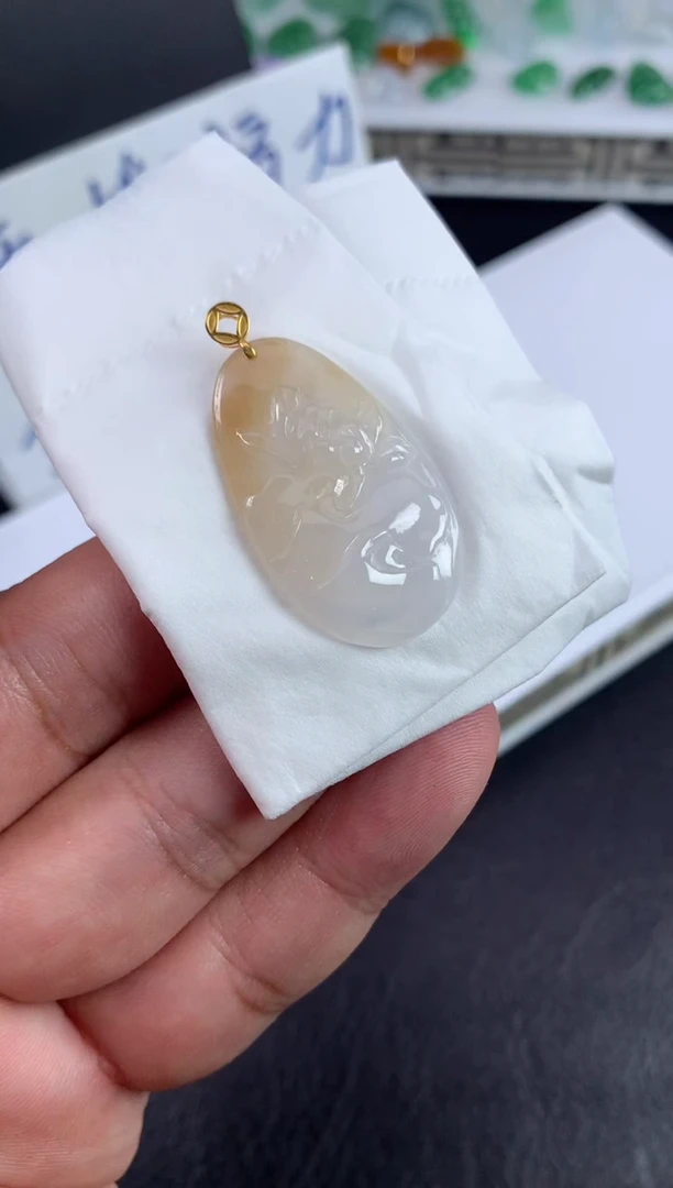 颈饰18K金镶嵌翡翠菜****d翡翠