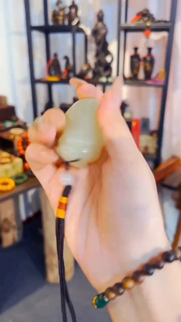 未镶嵌和田玉挂件炸炸炸------貔貅