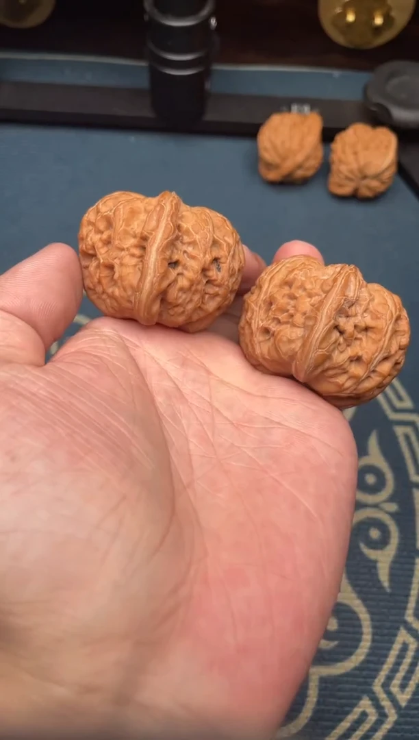 文玩核桃吊坠元宝全品43