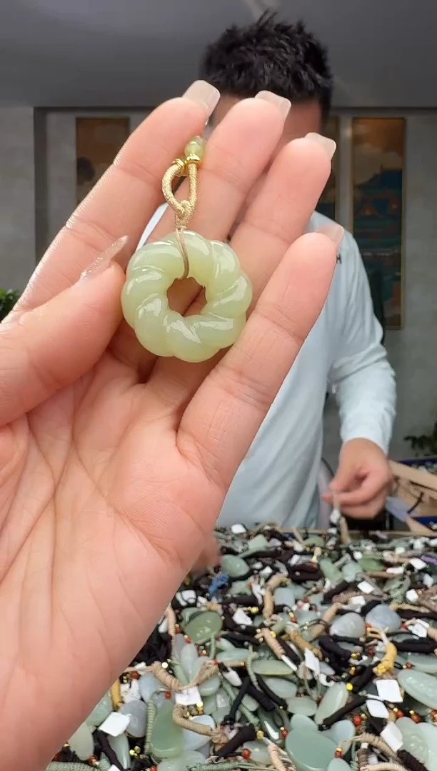 颈饰未镶嵌和田玉拍一发一多样性发货