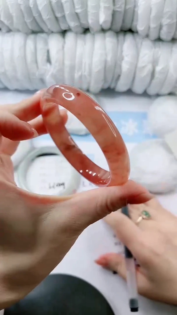 【闪购商品】石英质玉手镯未镶嵌多样性发货L200