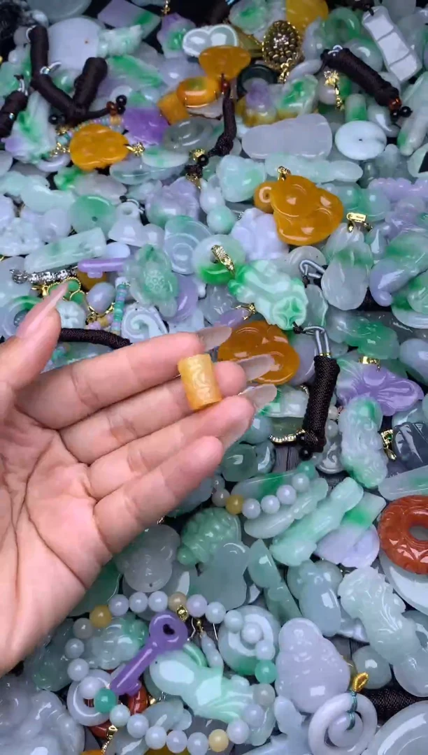 翡翠未镶嵌颈饰天然缅甸翡翠吊坠