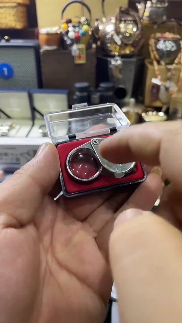 瓷片闪购商品 如图所示